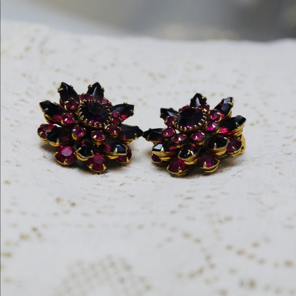 Red and pink vintage signed Judy Lee clip on gold tone earrings - Picture 6 of 12